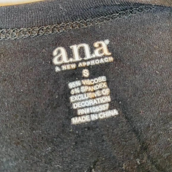 Super soft and flowing A.N.A. A New Approach Jersey shawl open sweater. - Picture 6 of 7